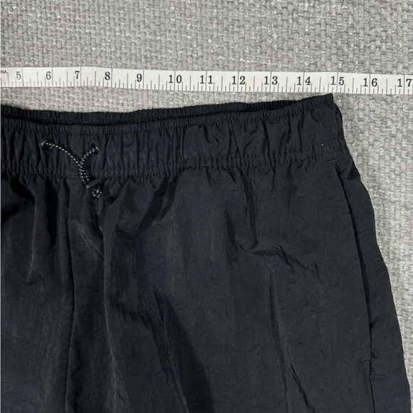 Nike Pants Womens Medium Black Essential High Rise Woven Cargo Baggy - Picture 8 of 10